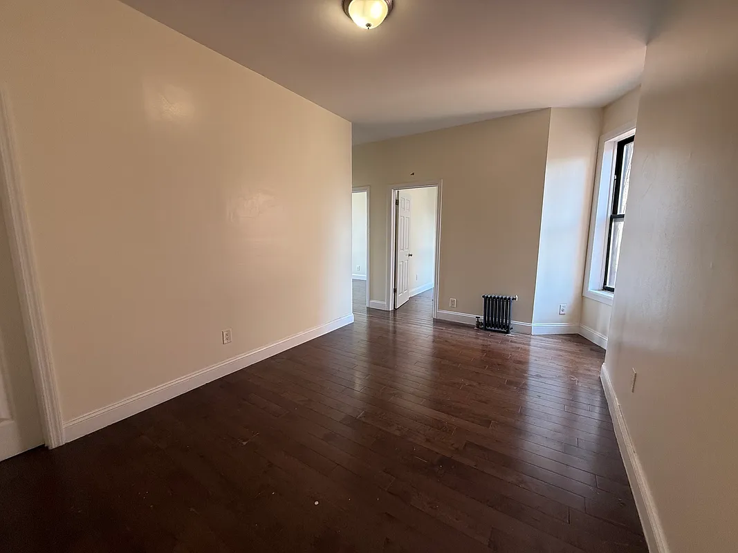 Unit No 25 - 1469 Fifth Avenue